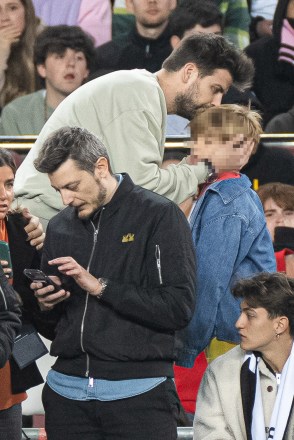 **USE PIXELATED IMAGES FOR CHILDREN IF YOUR TERRITORY REQUIRES IT** Gerard Pique attends the Kings League final in Barcelona on Sunday 26 March 2023. Pictured: Gerard Pique,Sasha Pique Ref: SPL5533331 260323 NON-EXCLUSIVE Photo by: GTres / SplashNews.com Splash News and Pictures USA: +1 310-525-5808 London: +44 (0)20 8126 1009 Berlin: +49 175 3764 166 photodesk@splashnews.com Rights from United Arab Emirates, Rights from Australia, Rights from Canada, Rights from Denmark, Rights from Egypt, Rights from Ireland, Rights from Finland, Rights from Norway, Rights from New Zealand, Rights from Qatar, Rights from Saudi Arabia, Rights from South Africa, Rights from Singapore, Sweden Rights, Rights from Thailand, Rights from Turkey, Rights from Taiwan, United Kingdom Rights, United States of America Rights